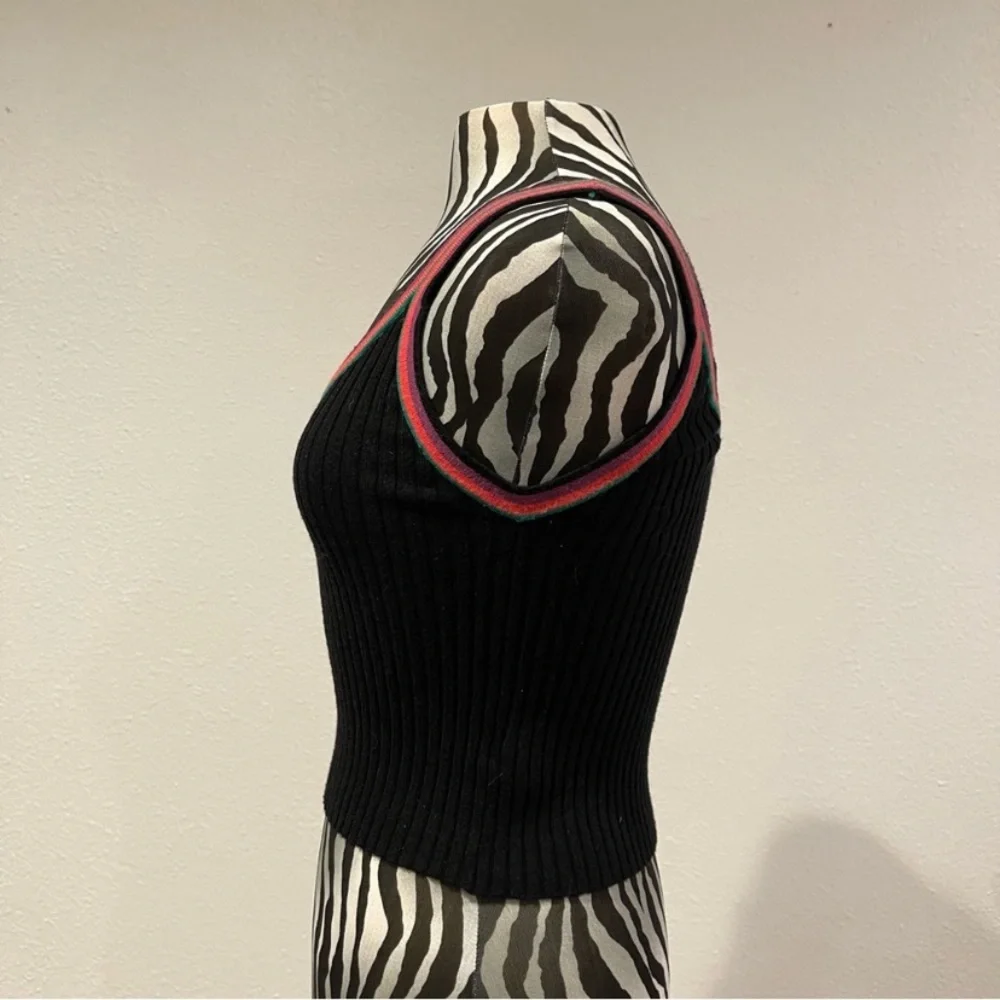 Black Stretchy Forever 21 Cropped Tank Striped Scoop Neck M - Picture 4 of 7